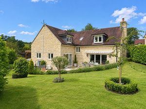 Rear Aspect - click for photo gallery